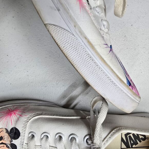 Disney Painted Vans Mickey & Minnie Mouse Castle Mens 8.5 Womens 10 Pre-owned - Picture 5 of 13